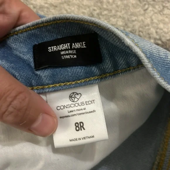 Express Jeans - Picture 2 of 3